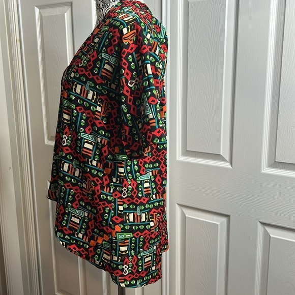 Colorful Geometric Women's Top - Picture 3 of 5